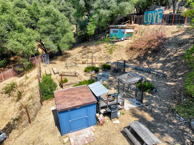 51571 Coyote Ridge Road, Oakhurst, CA 93644