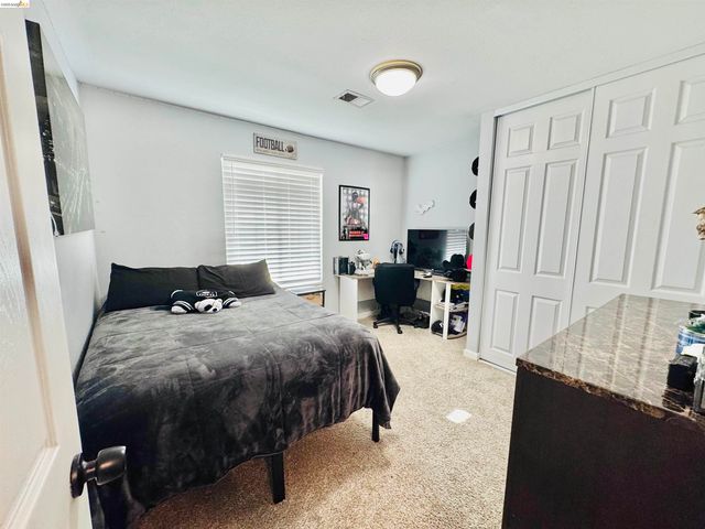 19 Huntington Cir, Pittsburg, CA 94565