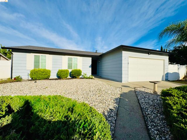 19 Huntington Cir, Pittsburg, CA 94565