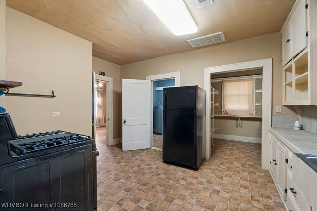 1020 S 16th Street, Fort Smith, AR 72901