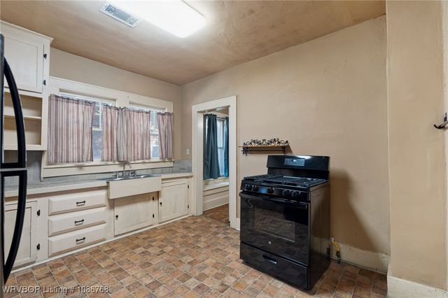 1020 S 16th Street, Fort Smith, AR 72901