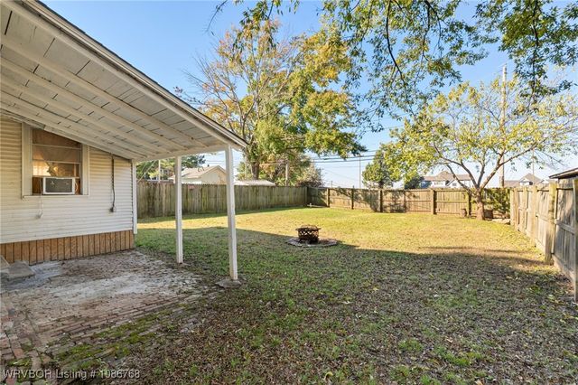 1020 S 16th Street, Fort Smith, AR 72901