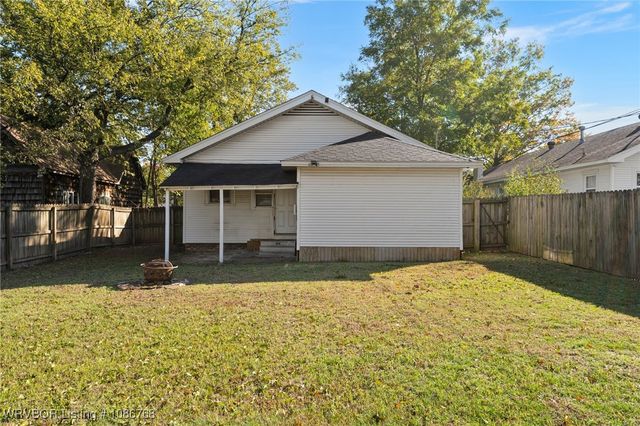 1020 S 16th Street, Fort Smith, AR 72901