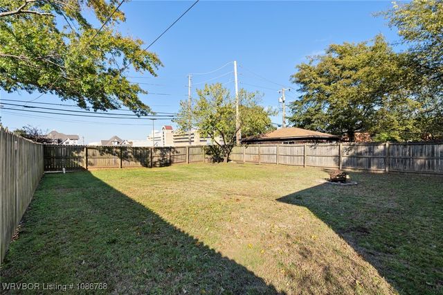 1020 S 16th Street, Fort Smith, AR 72901