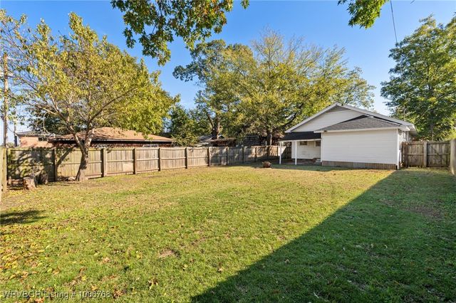 1020 S 16th Street, Fort Smith, AR 72901