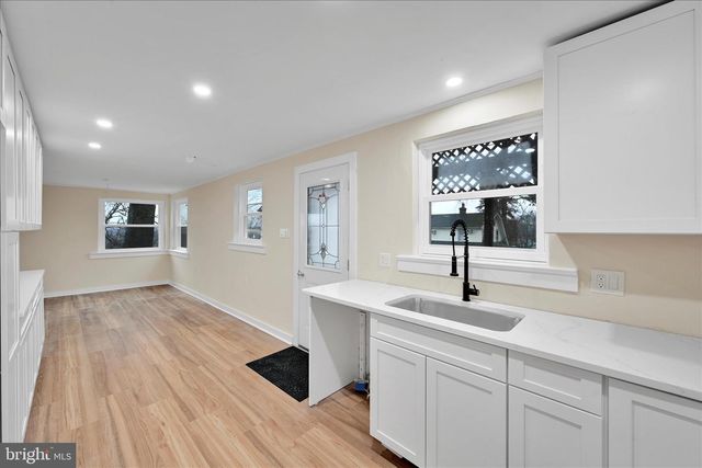1135 GROVANIA AVE, Abington, PA 19001