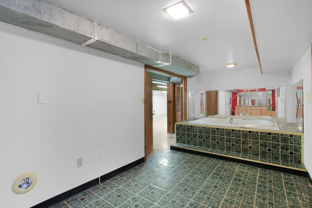9046 W Saxton, West Chester, OH 45069