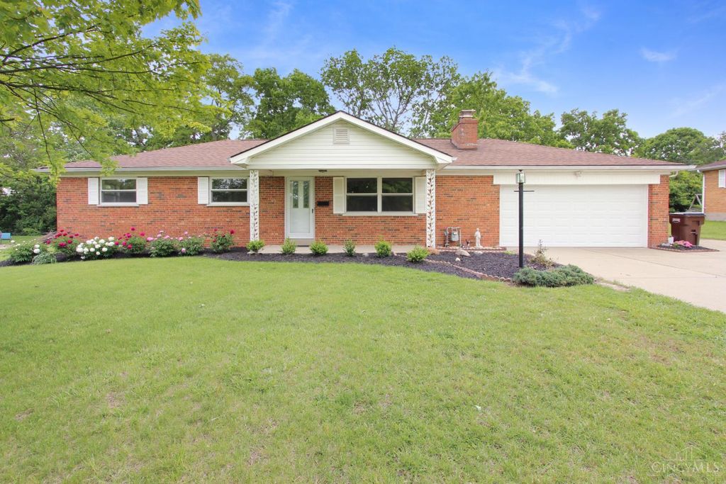 9046 W Saxton, West Chester, OH 45069