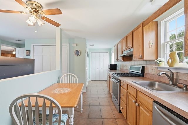 36 Blanchard Ter, Abington, MA 02351