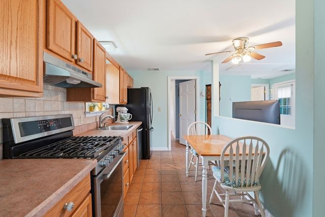36 Blanchard Ter, Abington, MA 02351