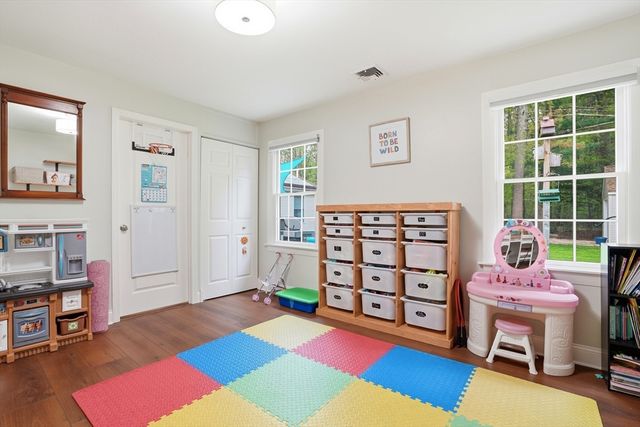 36 Blanchard Ter, Abington, MA 02351
