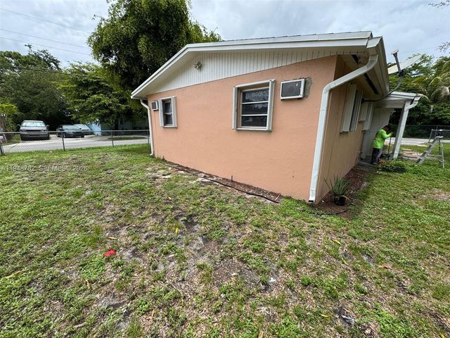 844 NW 18th Ave, Fort Lauderdale, FL 33311