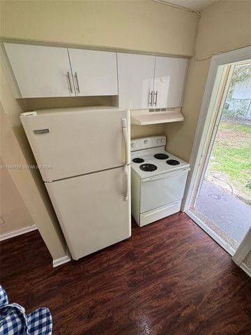 844 NW 18th Ave, Fort Lauderdale, FL 33311