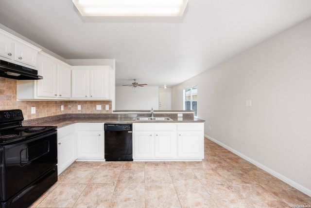 11235 Pecan Cyn, San Antonio, TX 78252