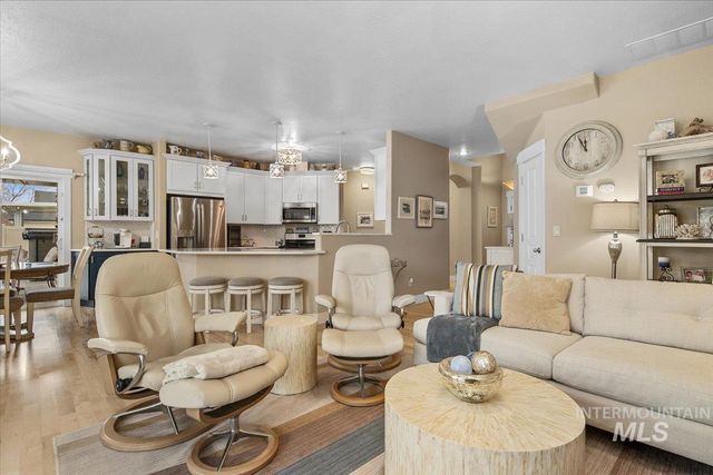 2264 E Comisky St, Meridian, ID 83646