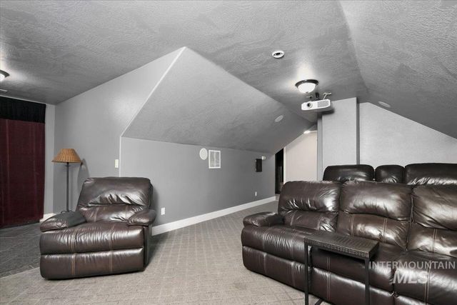 2264 E Comisky St, Meridian, ID 83646