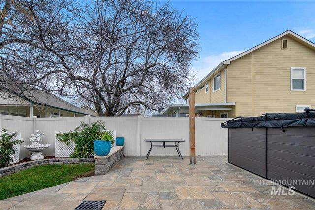 2264 E Comisky St, Meridian, ID 83646