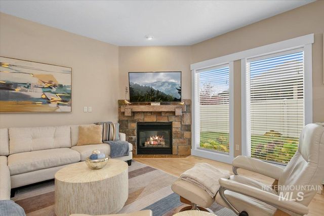 2264 E Comisky St, Meridian, ID 83646