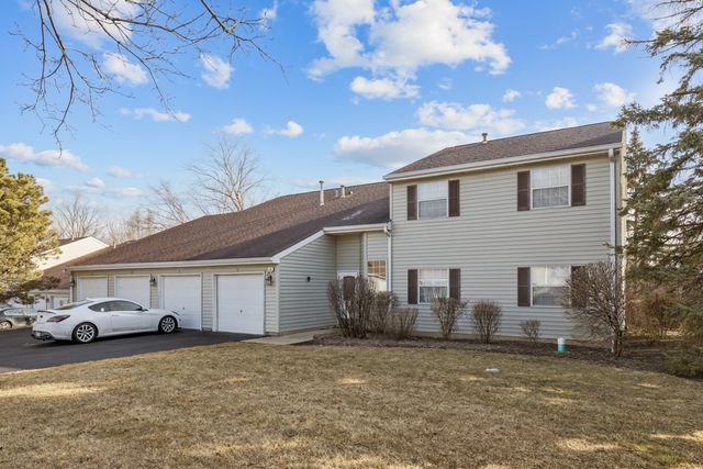 3 N Victoria Lane B, Streamwood, IL 60107