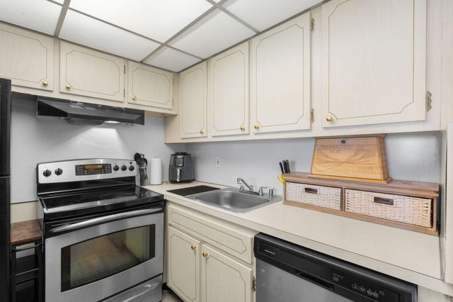 740 W Horizons W W 203, Boynton Beach, FL 33435