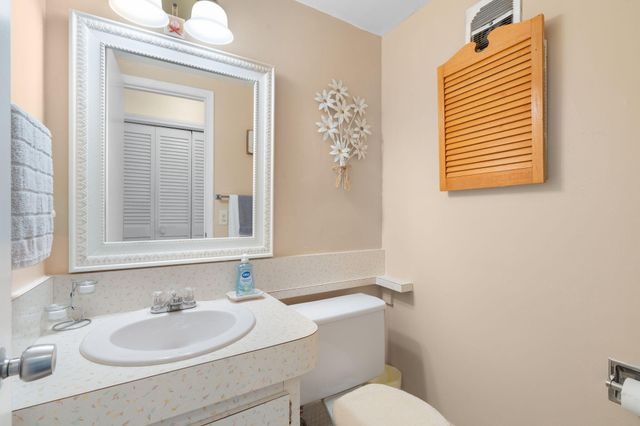 740 W Horizons W W 203, Boynton Beach, FL 33435