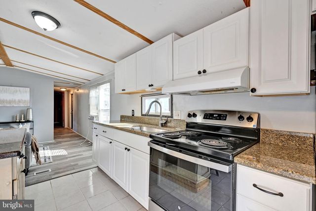 206 5TH ST, Lothian, MD 20711
