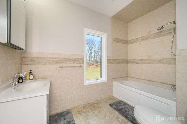 47 Wilson Avenue, Woodland Park, NJ 07424