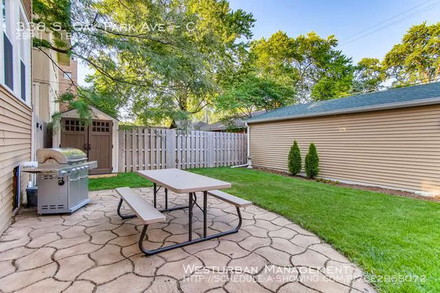338 S Oak Park Avenue C, Oak Park, IL 60302