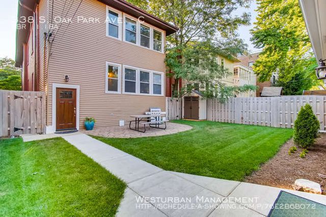 338 S Oak Park Avenue C, Oak Park, IL 60302