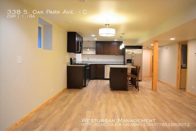 338 S Oak Park Avenue C, Oak Park, IL 60302
