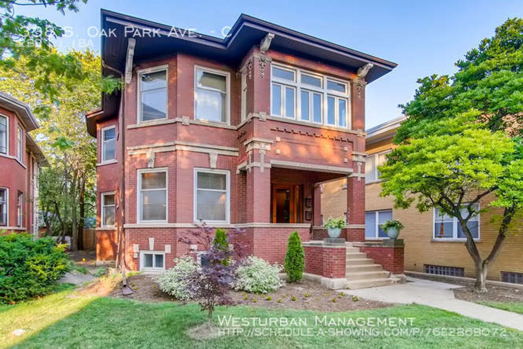 338 S Oak Park Avenue C, Oak Park, IL 60302