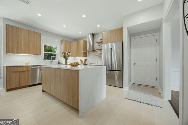 7155 Fawn Lake Drive, Alpharetta, GA 30005