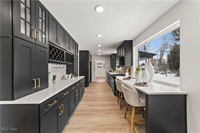 3350 Fairhill Drive, Rocky River, OH 44116