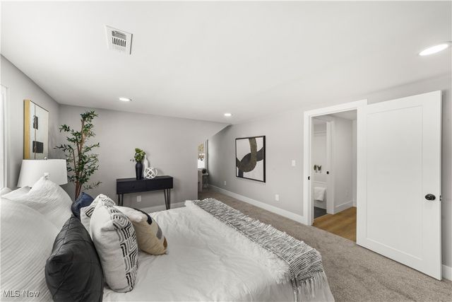 3350 Fairhill Drive, Rocky River, OH 44116