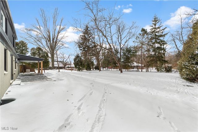 3350 Fairhill Drive, Rocky River, OH 44116