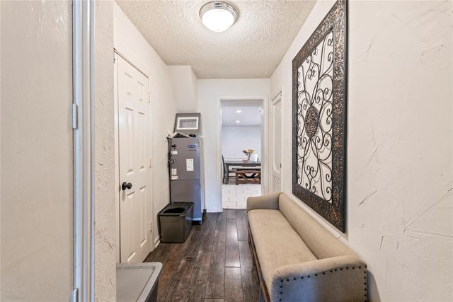 809 12th Avenue N, Texas City, TX 77590