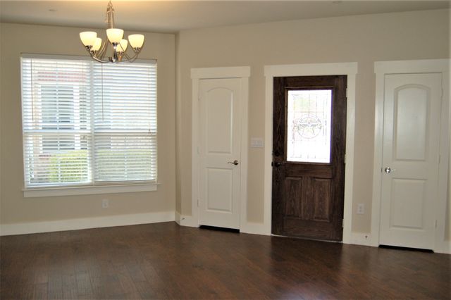 213 Lily Lane, Lewisville, TX 75057