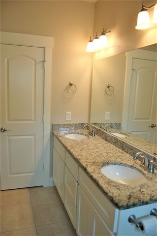 213 Lily Lane, Lewisville, TX 75057