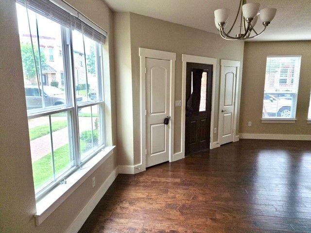 213 Lily Lane, Lewisville, TX 75057