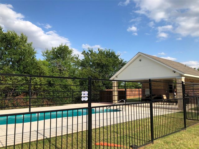 213 Lily Lane, Lewisville, TX 75057