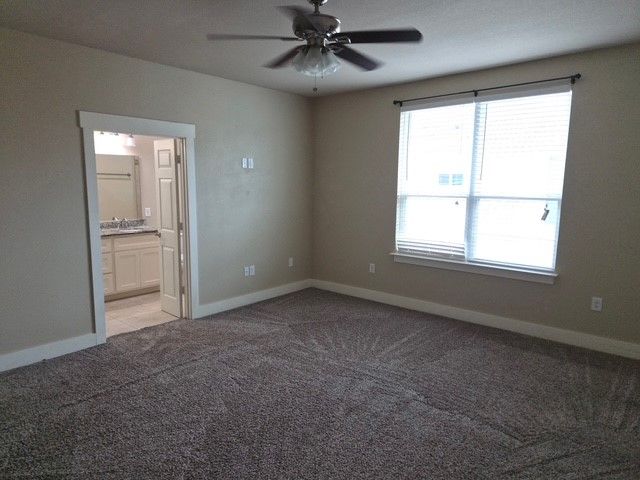 213 Lily Lane, Lewisville, TX 75057