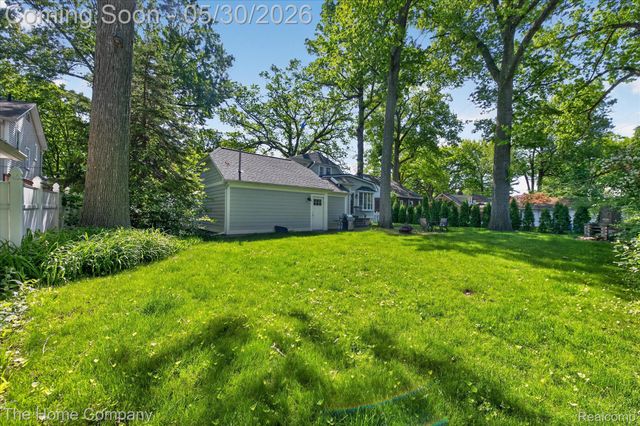 307 N Connecticut Avenue, Royal Oak, MI 48067