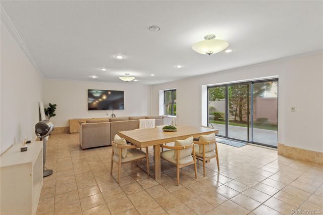 333 E Broadway 2K, Long Beach, NY 11561