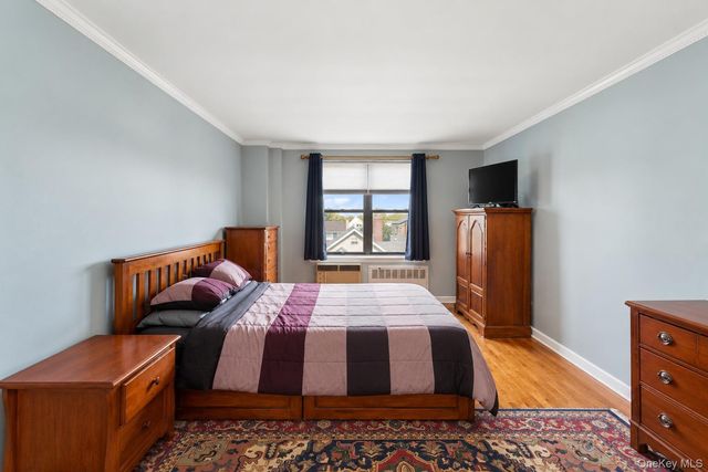 333 E Broadway 2K, Long Beach, NY 11561