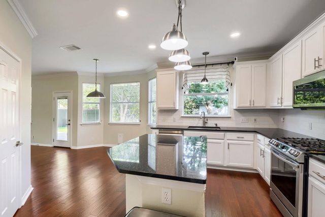 8215 Menlo Park PL, Round Rock, TX 78681