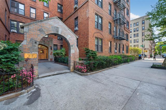 41-41 41st Street 5N, Sunnyside, NY 11104