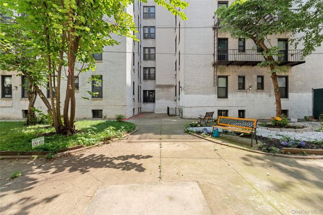 41-41 41st Street 5N, Sunnyside, NY 11104