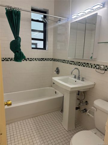 41-41 41st Street 5N, Sunnyside, NY 11104