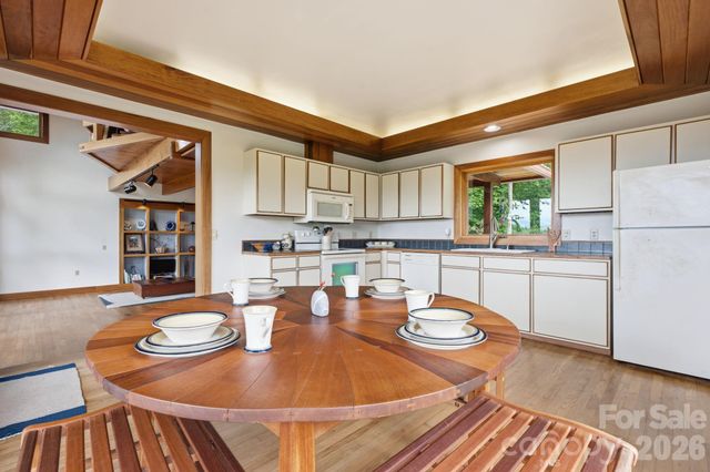 11150 Highway 19W Highway, Bryson City, NC 28713
