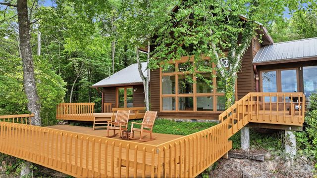 11150 Highway 19W Highway, Bryson City, NC 28713